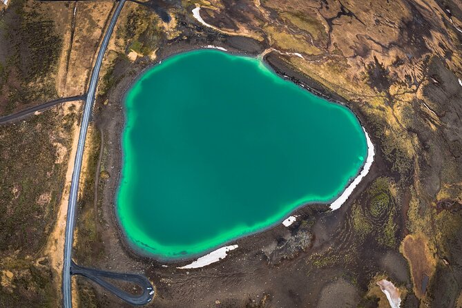 From Reykjavík: Reykjanes Lava Fields & Grindavík Minibus Tour - Stop 1, Kleifarvatn Lake: a deep, dark start with real mystery