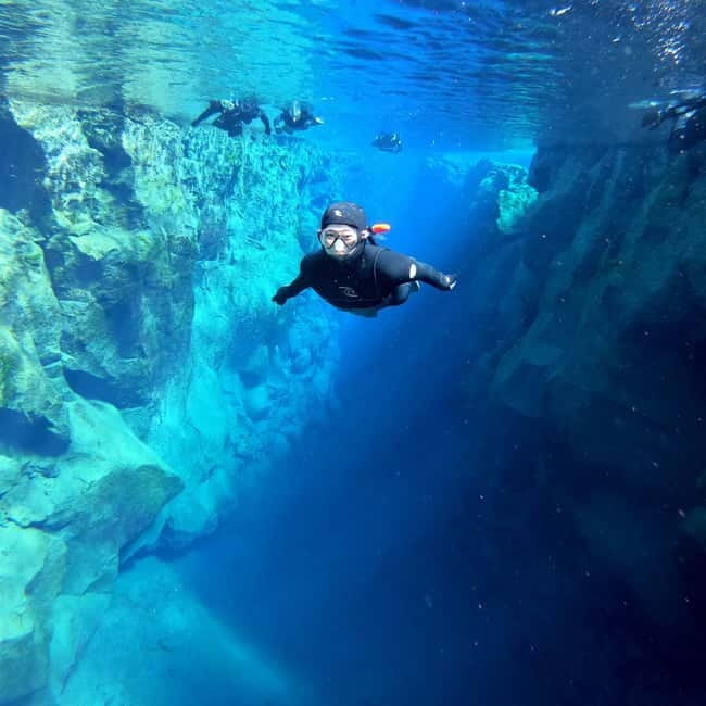 From Reykjavík: Silfra Snorkeling with free photos - Dry suit fit and the cold-water reality