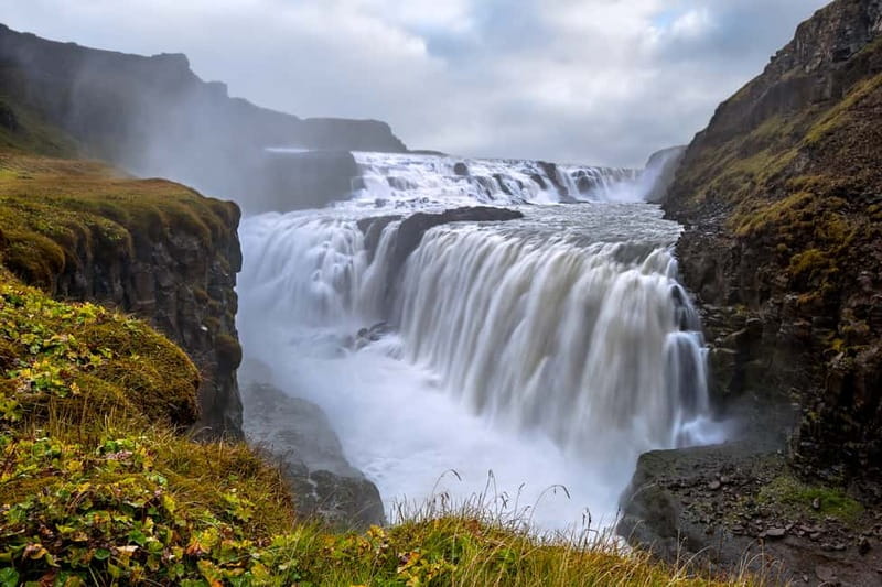 From Reykjavik: Small Group Golden Circle Day Trip - Geysir Geothermal Area and Strokkur: Heat on a Timer