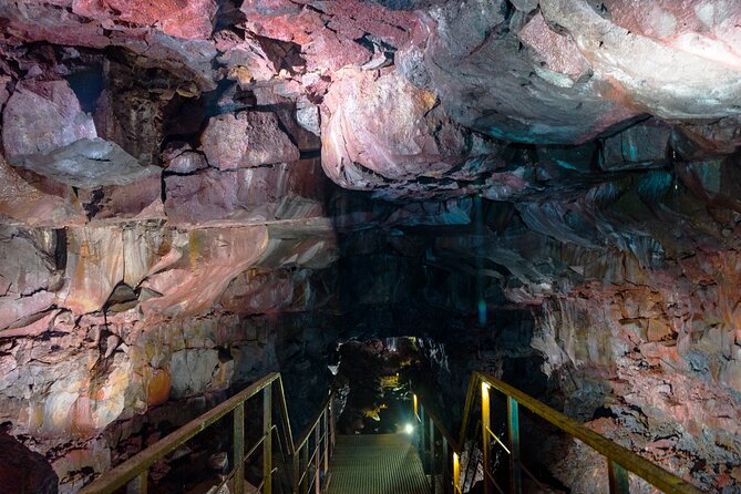 From Reykjavík: The Lava Tunnel tour with Round-trip Transfer - Raufarholshellir formations: what you’re looking at underground