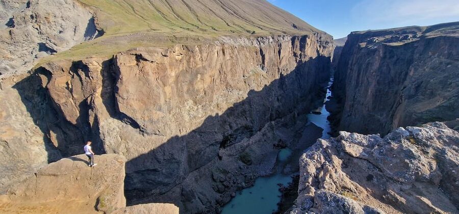 From Seyðisfjörður: Stuðlagil Canyon and the Highland Circle - Stuðlagil Canyon from Grund, why the viewpoint matters