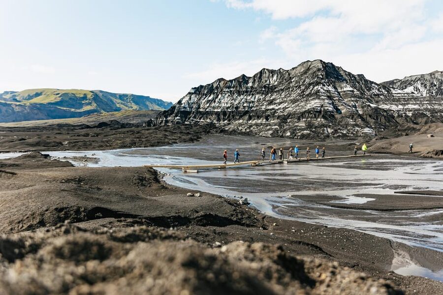 From Vik: Katla Ice Cave and Super Jeep Tour - Photo time and guide storytelling: why the visit feels personal