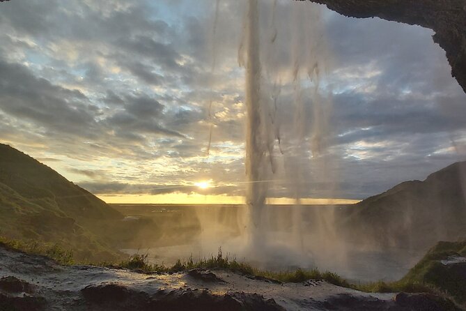 Full Day Private South Coast Tour of Iceland - Gljúfrabúi: The Hidden Waterfall Requires Getting a Bit Wet