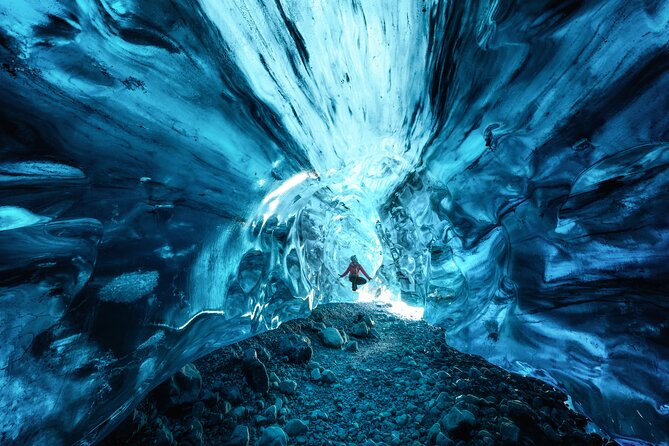 Glacier and Ice Cave Private Photoshoot - 15 Shot Photo Package - Crampons, the glacier edge, and what makes the ice-cave walk special