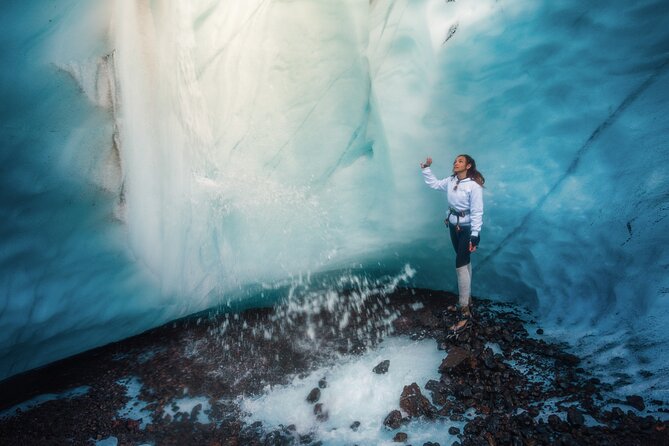Glacier and Ice Cave Private Photoshoot - 15 Shot Photo Package - Lunch on the ice with sunset views, plus a truth about what you eat