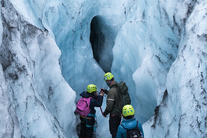 Glacier Hike Experience on Sólheimajökull - Meet on location - The hike on Sólheimajökull: 35 minutes in, 1 hour moving, 35 minutes back