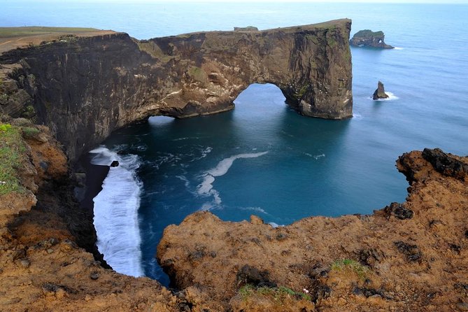 Glacier Lagoon, Diamond Beach, Black Sand Beaches and Waterfalls - Diamond Beach (Fellsfjara): the iceberg-on-black-sand moment