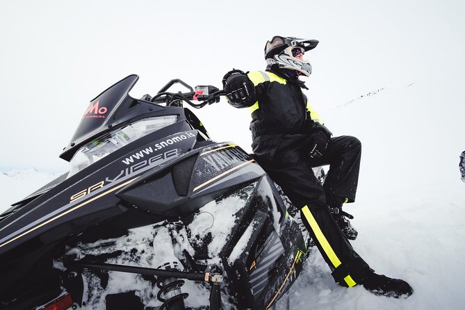 Glacier Rush – Fast pace snowmobile - SnoMo Glacier - The 1-hour glacier ride: how the fast pace unfolds on Langjökull