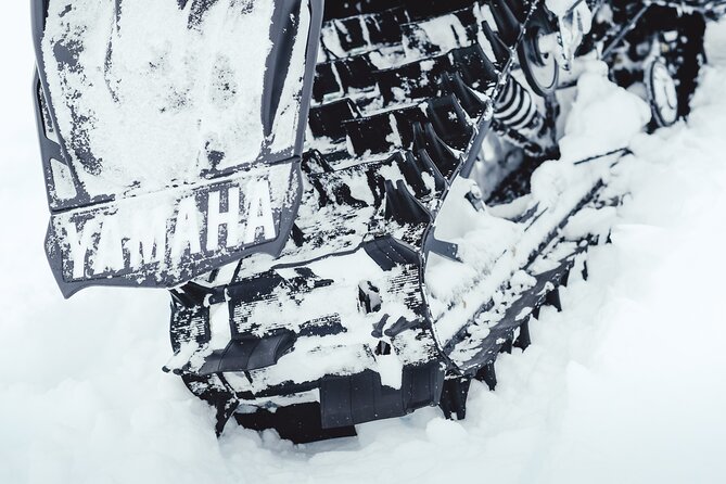 Glacier Rush – Fast pace snowmobile - SnoMo Glacier - Who this tour suits best, and who might want a slower option