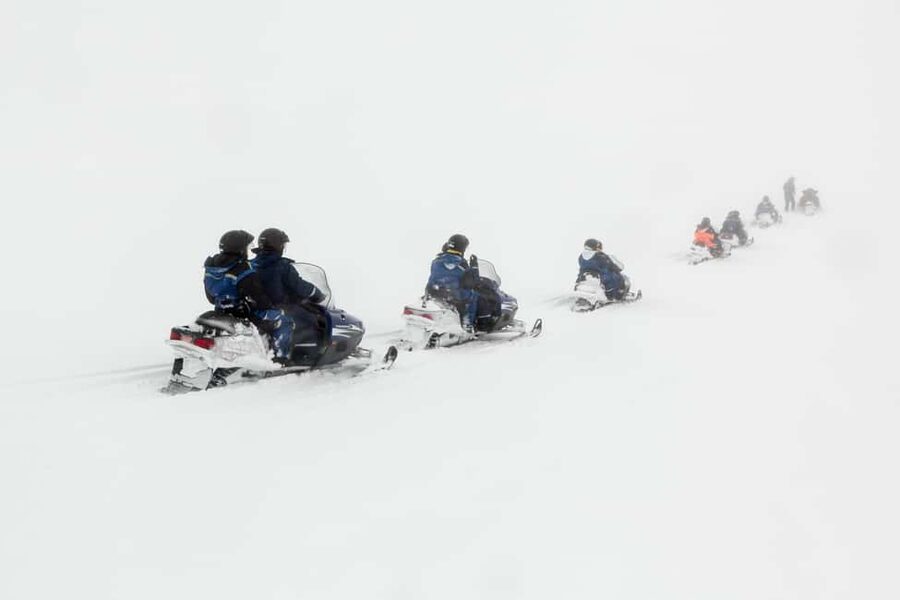 Glacier Snowmobile Day Tour & Laugaris Lagoon from Reykjavik - Gear, guides, and staying comfortable in cold weather