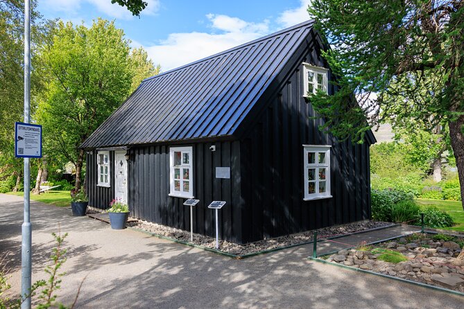 Goðafoss and Akureyri Botanic Garden Shared Shore Excursion - What is included, what is not, and what to pack