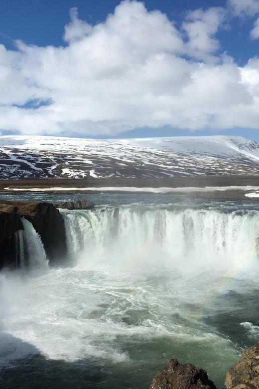 Godafoss Waterfall Short Day Tour from Akureyri Port - What to bring for Goðafoss, especially in changeable weather