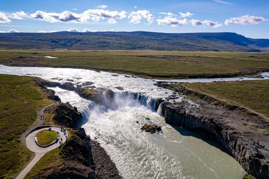 Goðafoss Waterfall Tour from Akureyri Port - Guide impact: names you might see and what makes the storytelling work