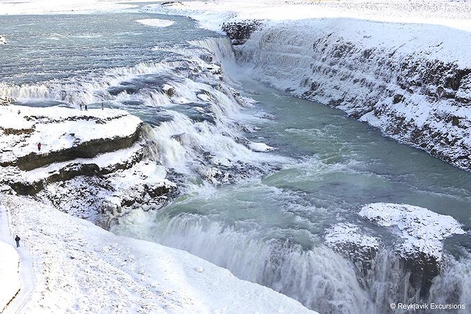 Golden Circle and Glacier Snowmobiling Day Trip from Reykjavik - Stop 2: Geysir, Hot Springs With a Lot of Punch