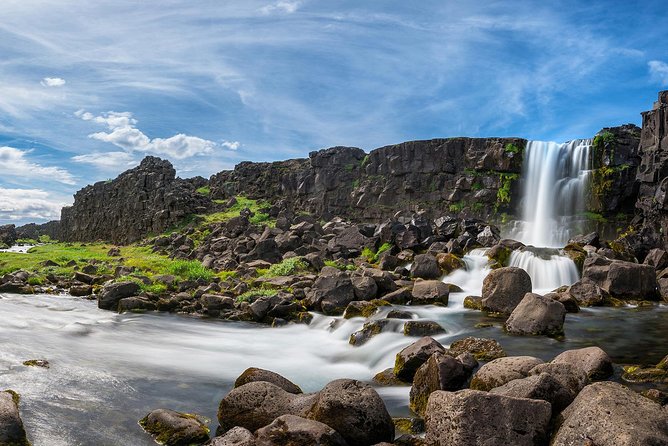 Golden Circle Classic in Small group - Also for cruises - Reykjavik pickup, cruise timing, and the minibus reality check