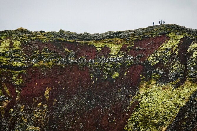 Golden Circle Cruise Arrival: Exclusive Small Group Tour - Geysir and Strokkur: seeing eruptions on a steady rhythm