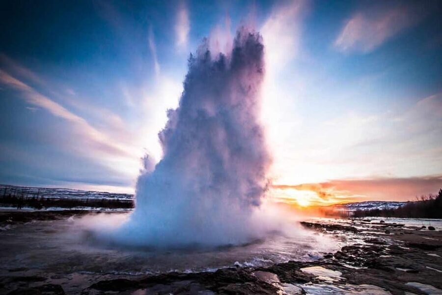 Golden Circle: Geysers, Falls & Tomato Farm with Lunch - Price and logistics: how to judge the $1,256 group rate