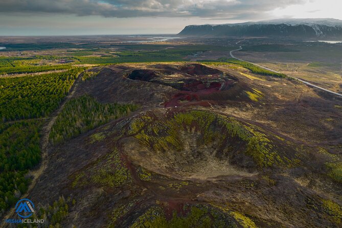 Golden circle Iceland - Kerid Crater: Walk the Rim of an Icelandic Volcano (and Breathe)