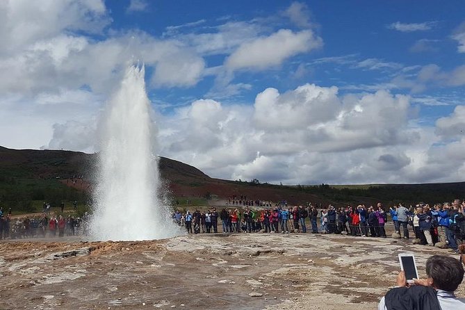 Golden Circle & South Coast. Private Day Tour - Seljalandsfoss: Walking the Trail Behind the Falls