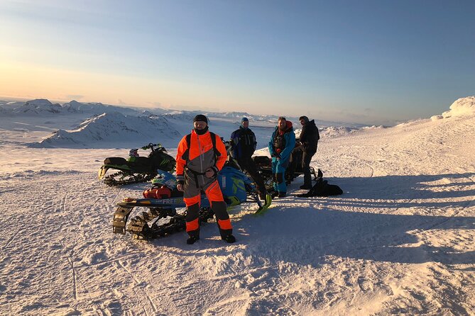 Golden Circle Super Jeep Adventure with Snowmobiling on Glacier - One hour snowmobiling on Langjökull: how to make the most of it