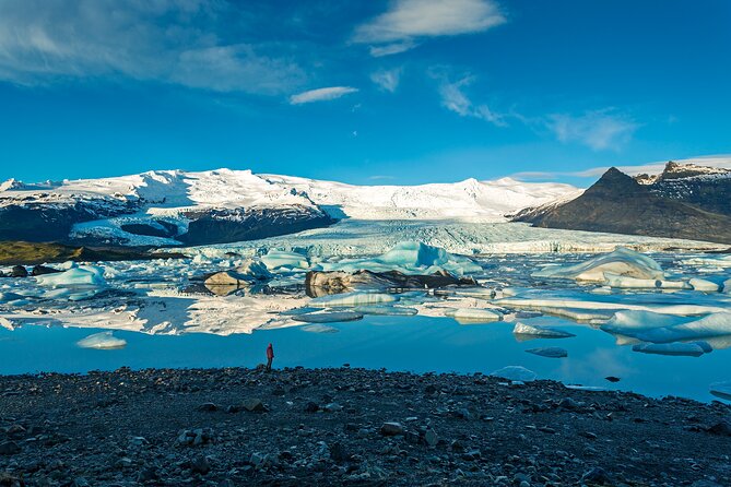 Guided Glacier Lagoon and Diamond Beach Day Trip from Reykjavik - Bus Comfort, WiFi, and Charging: Your Sanity on the Road