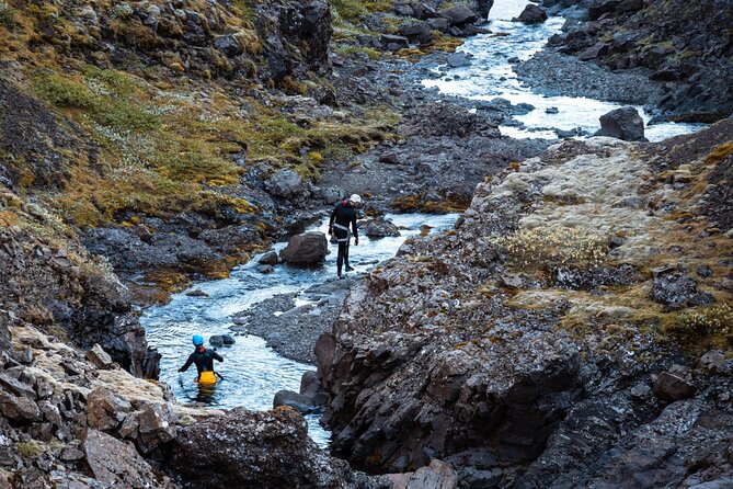 Half-day Canyoning under Vatnajökull - Warm-up tea and the first lesson in safe rappelling