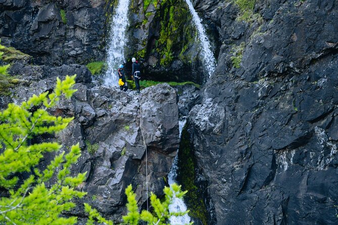 Half-day Canyoning under Vatnajökull - What you do inside the canyon, step by step