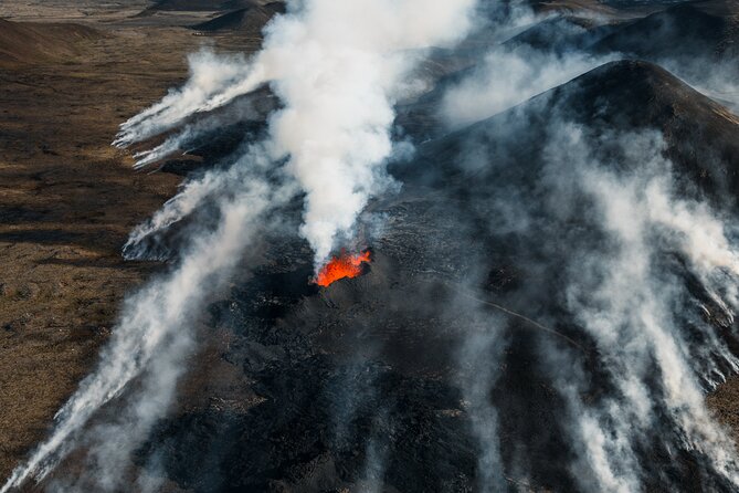 Helicopter Tour Over Iceland’s Reykjanes Volcano Eruption Site - Getting to Norðurflug in Reykjavík, then up into the air