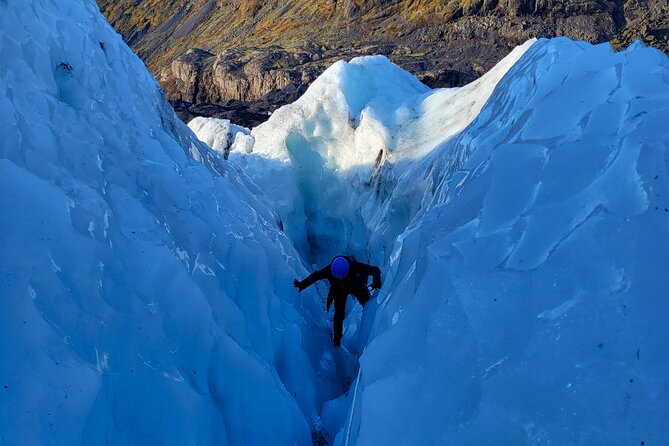 Hidden Ice Cave on Vatnajökull: A Full-Day Remote Glacier Hike - Getting from Freysnes to Vatnajokull without the hassle