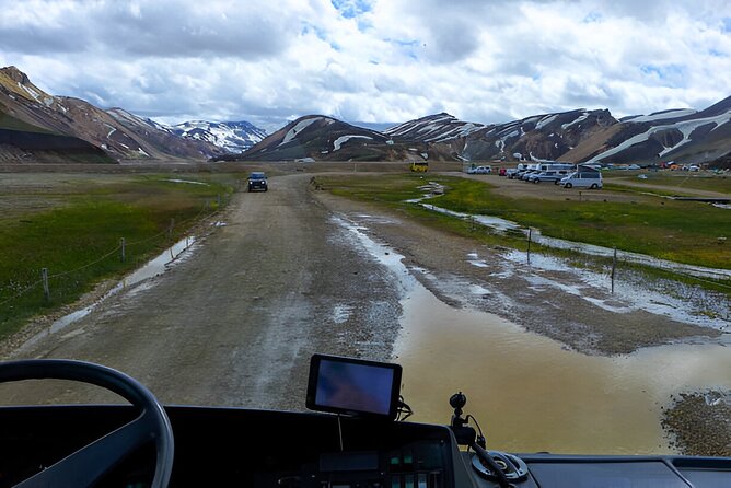 Highlands Bus Transfer: Reykjavik / Hella to the Landmannalaugar - Small group size: what max 40 changes for you