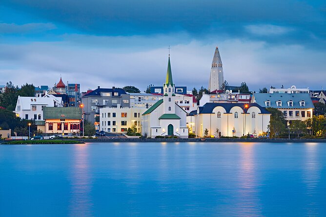 Highlands Bus Transfer: Reykjavik / Hella to the Landmannalaugar - The Hella stop at Olís: short break, real usefulness