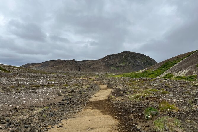 Hike to Mt Helgafell - Entering Helgafell: what to expect on the walk up
