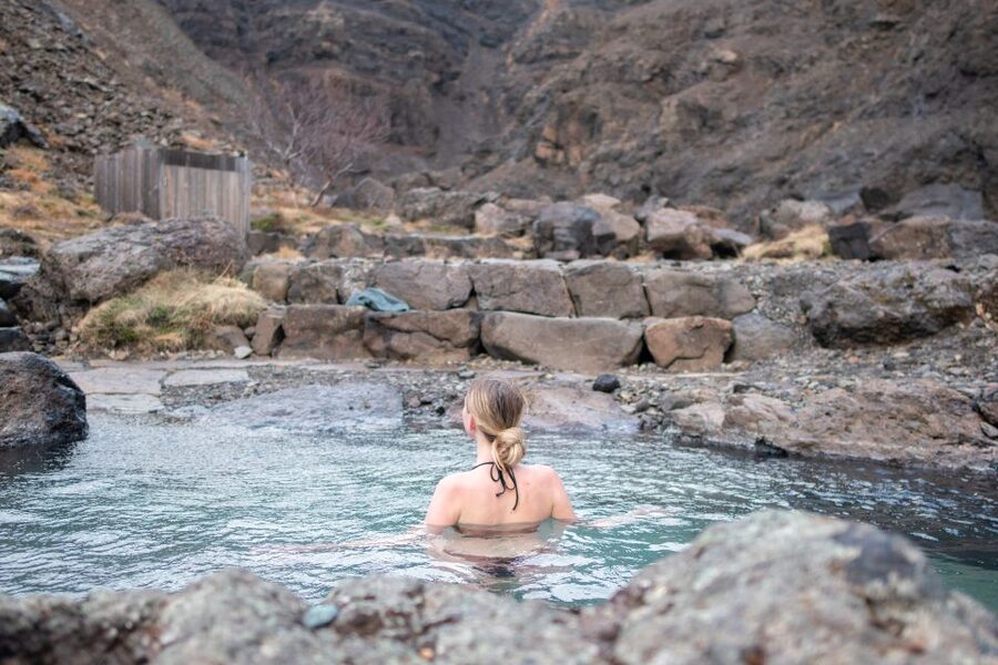Husafell: Canyon Baths Soak with Short Highlands Hike - Transport, timing, and what to pack so the tour feels smooth