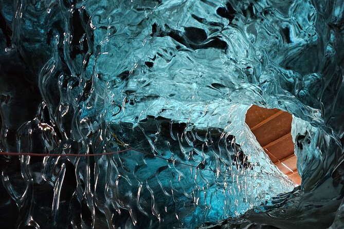 Ice Cave Tour from Jökulsárlón - Stop 1 at Jökulsárlón: the pre-cave setup