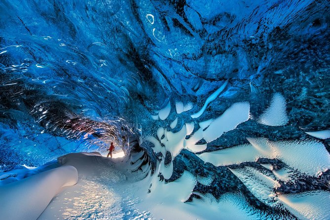 Ice Cave Tour in the National Park of Vatnajökull - Photography, Crowds, and How to Get Your Shots Without Stress