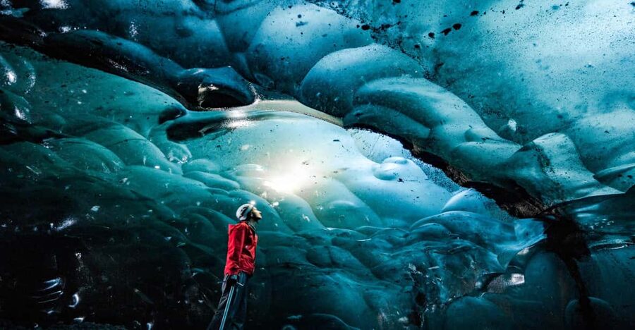 Iceland 3-Day Tour Golden Circle, Glacier Lagoon, & Ice Cave - South Coast Day Two: Reynisfjara black sand, Vik, Jokulsarlon, Diamond Beach