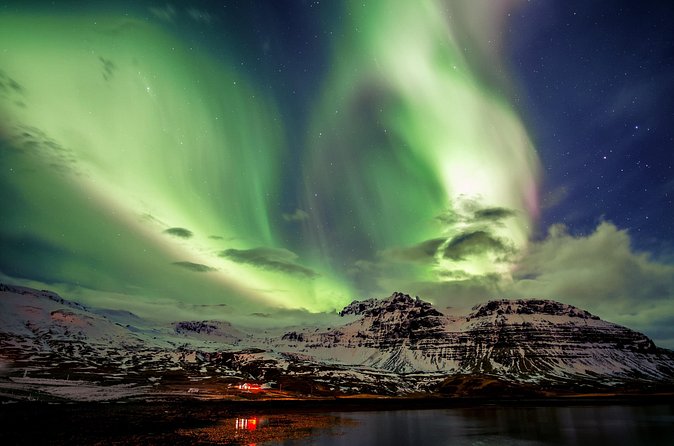 Iceland Northern Lights Tour Magical Winter Night Experience - Þingvellir National Park: aurora reflections in a UNESCO setting