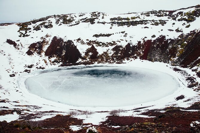 Iceland's Golden Circle in Spanish with Pickup Included - Reykjavik pickup that actually helps you find the van