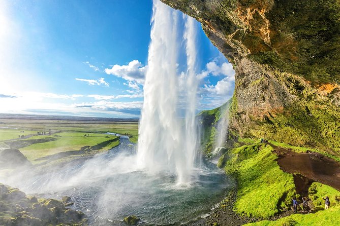Iceland's South Coast Full Day Tour from Reykjavik - Skógafoss and Why Timing Can Affect Your Photos