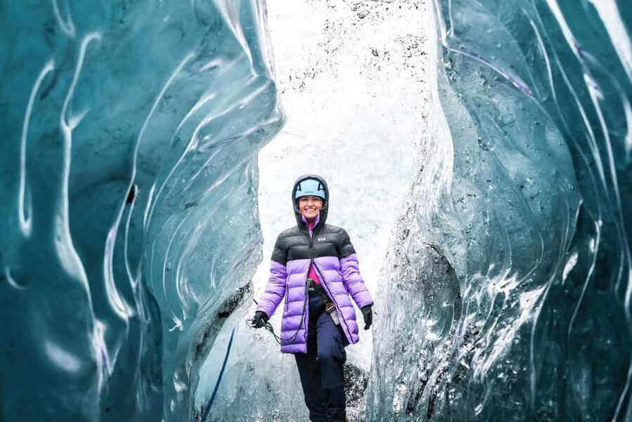 Iceland: Vatnajokull Glacier Hike and Ice Cave Tour - The Jeep Ride and Photo Stop: Setting Expectations at Vatnajökull