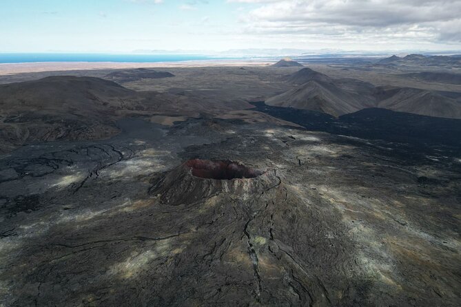 Iceland Volcanic Eruption Area Helicopter Tour from Reykjavík - Reykjanes Peninsula: the volcano zone that hits you fast