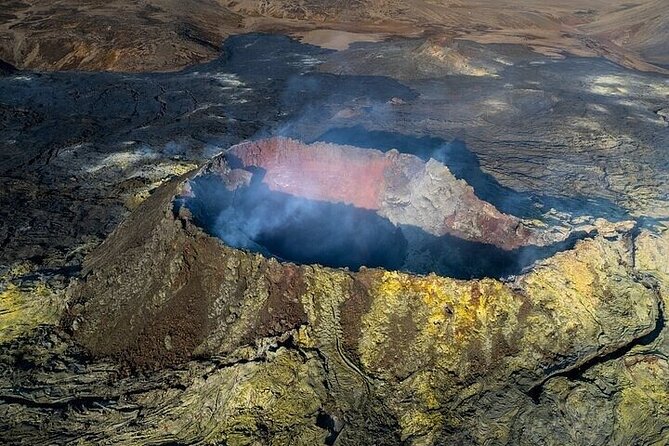 Iceland Volcanic Eruption Area Helicopter Tour from Reykjavík - The 35 to 45 minute flight flow: volcano first, city second