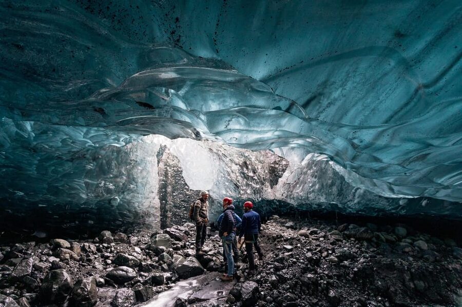 Jökulsárlón: Crystal Ice Cave Super Jeep Tour - Timing, weather changes, and why the tour length feels right