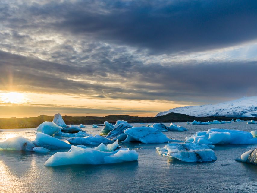 Jökulsárlón Floating Glacier & Diamond Beach Day Tour - The 10-hour rhythm from Reykjavik, and how the SUV helps