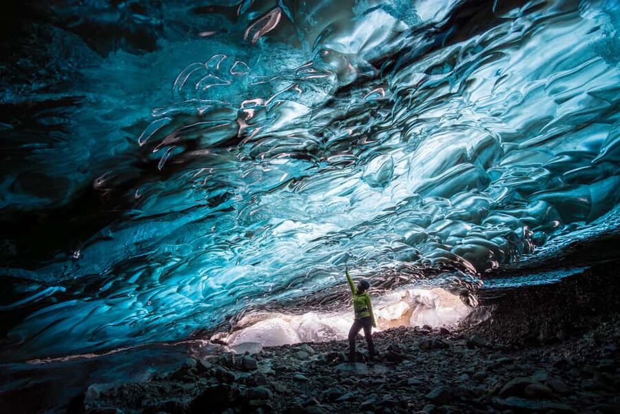 Jökulsárlón: Glacier Hike to a Remote Ice Cave - Ice Cave Explorations with Headlamps: Light, Color, and Route Changes
