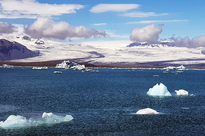 Jökulsarlón Glacier Lagoon Tour - Boat Options: Amphibian vs Zodiac on the Lagoon Water