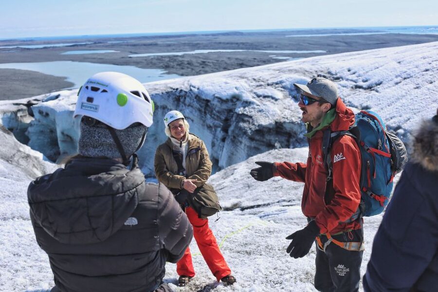 Jökulsárlón: Vatnajökull Glacier Guided Hiking Tour - Gear-Up on the Spot: Crampons, Helmet, and Harness