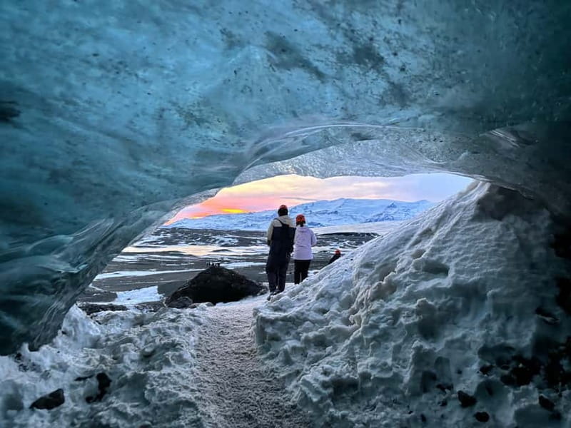 Jökulsárlón: Vatnajökull Glacier Ice Cave Tour by Super Jeep - Quick hits before you go