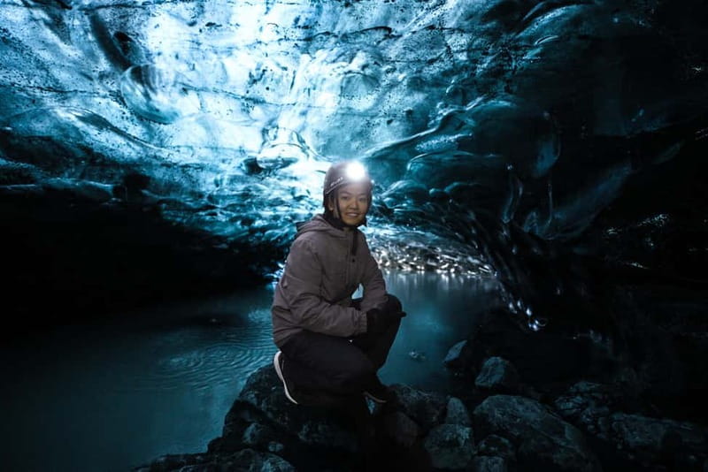 Jökulsárlón: Vatnajökull Glacier Ice Cave Tour by Super Jeep - Arriving at Breiðamerkurjökull: gear up and get instructions