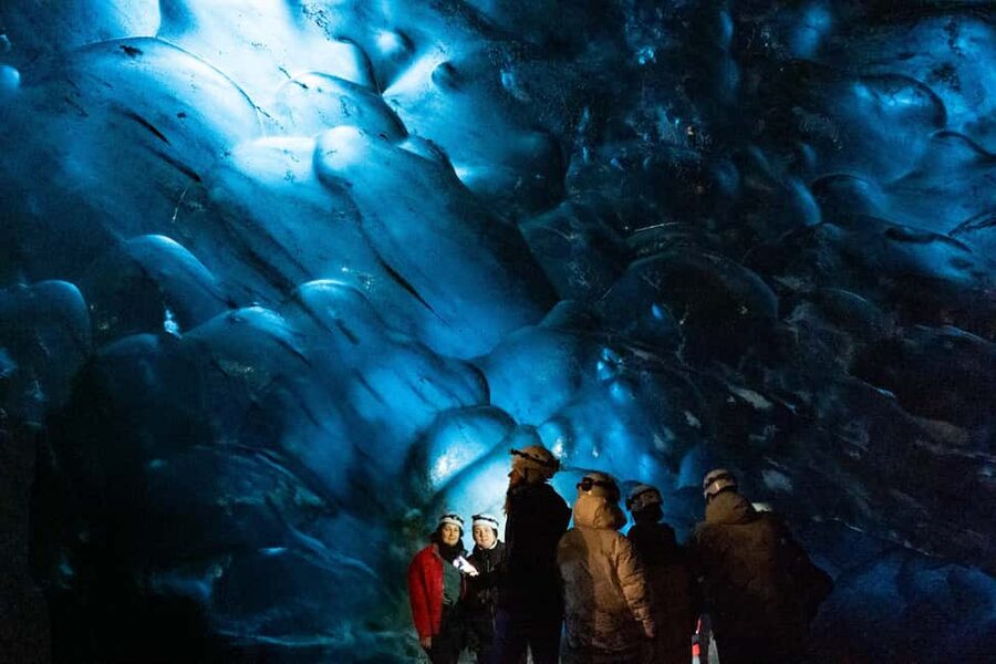 Katla Ice Cave Extended Guided Tour with Super Jeep - Photography tips for glacial light and icy textures